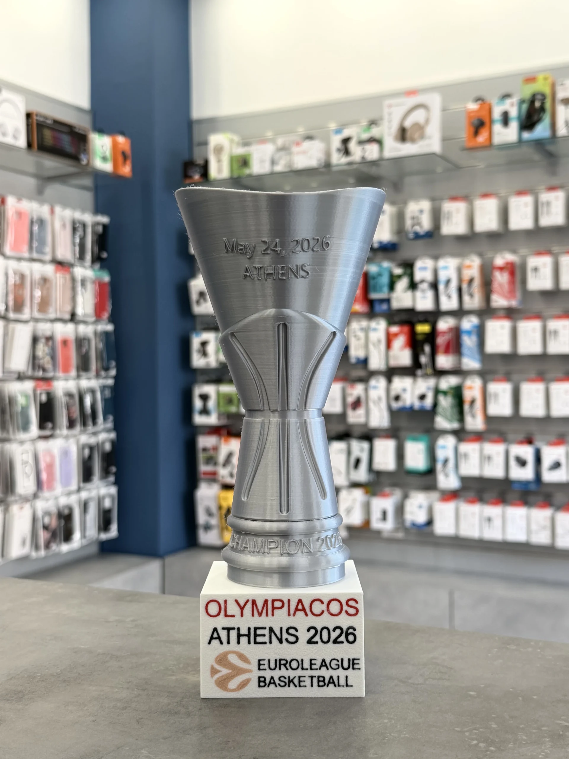 Κύπελλο Euroleague Olympiacos BC 2026 Replica με άσπρη βάση - Image 2